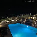 Sea Front Pool-hot Tub By Calypso Sunset Villa