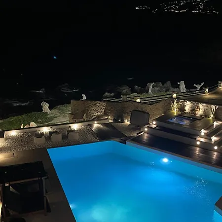 Serene Sea Front Pool-hot Tub By Calypsosunsetvillas Willa