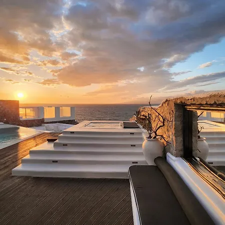 Βίλα Sea Front Pool-hot Tub By Calypso Sunset *