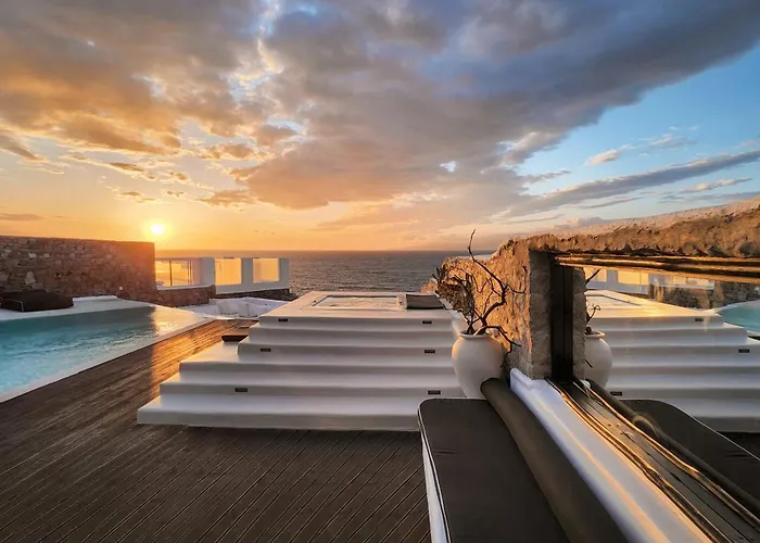 Villa Sea Front Pool-hot Tub By Calypso Sunset *